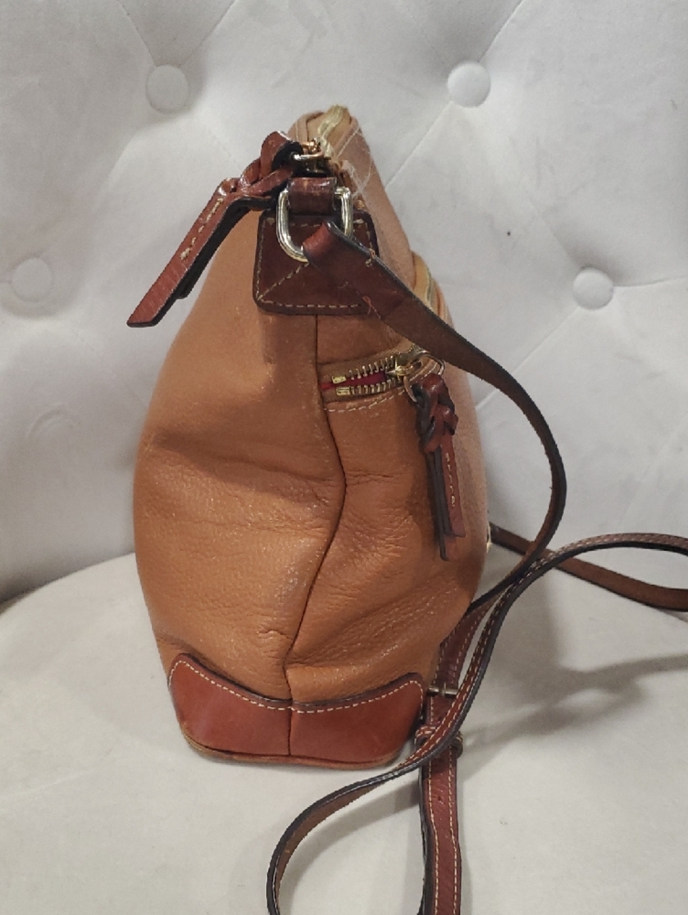 Dooney & Bourke All Weath Camel/Tan Pebbled Leather Crossbody with Gold Hardware - Picture 4 of 10